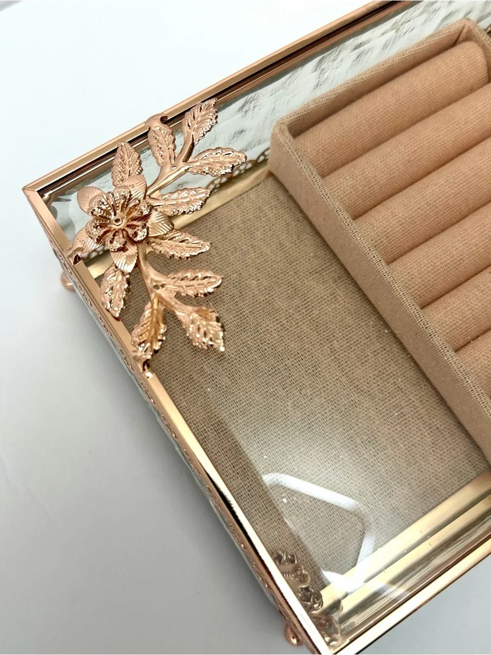 Rose Gold Glass Jewelry Box Butterfly Floral Design Ring Organizer Display Case